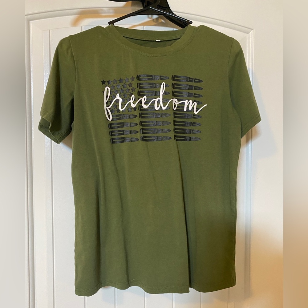 Green freedom t shirt.